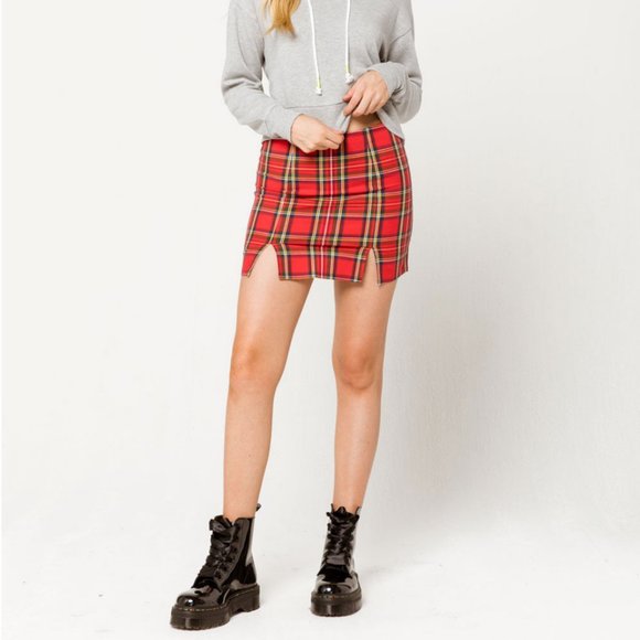 2/$20: NWT Tilly's 'FULL TILT' Plaid Mini SkirT - Picture 1 of 4